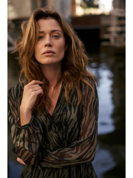 Moodo Olívazöld ruha állati mintával Moodo