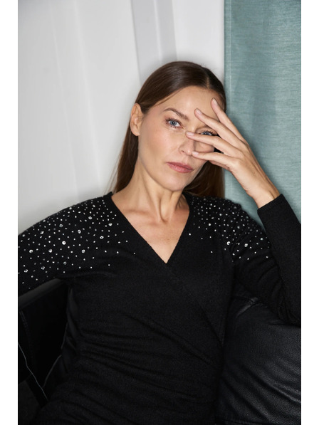 Moodo Testhez álló fekete ruha díszítéssel Moodo