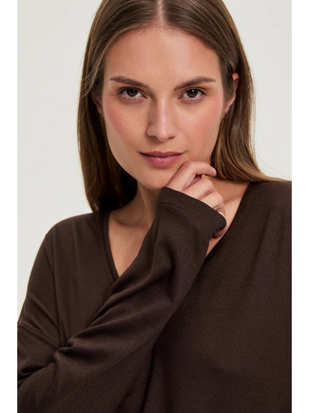 Moodo Barna Moodo V-nyakú pulóver