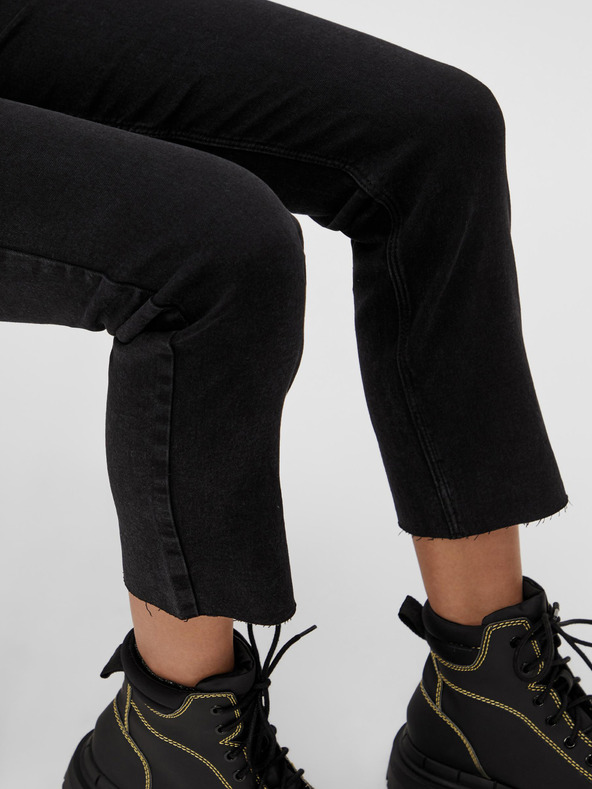 Pieces Fekete, rövidre szabott, egyenes szabású farmer Pieces Luna