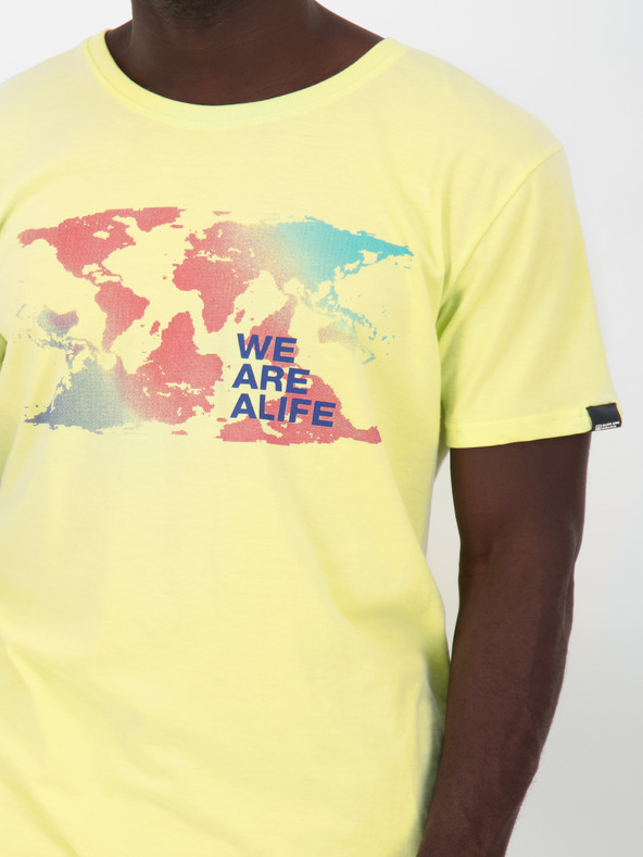 Alife and Kickin Alife and Kickin sárga férfi nyomtatott póló