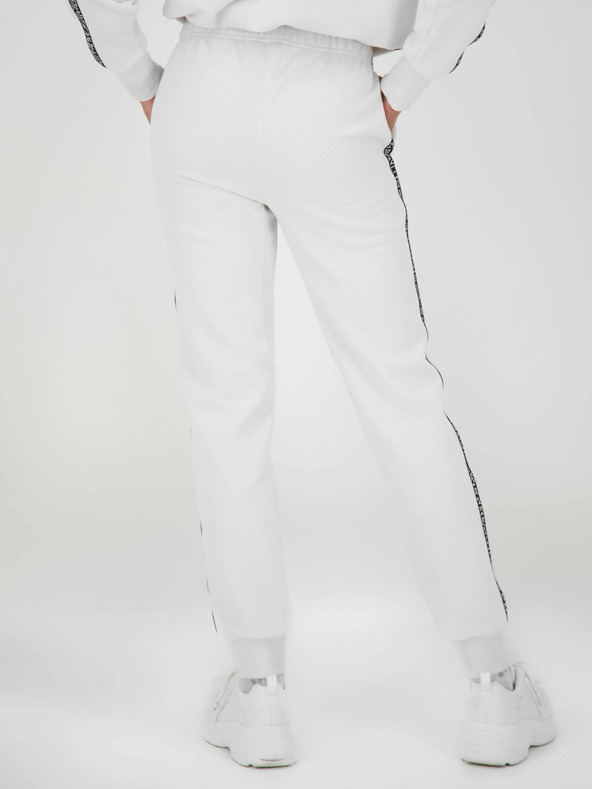 Alife and Kickin Fehér női melegítőnadrág Alife and Kickin hajtókával