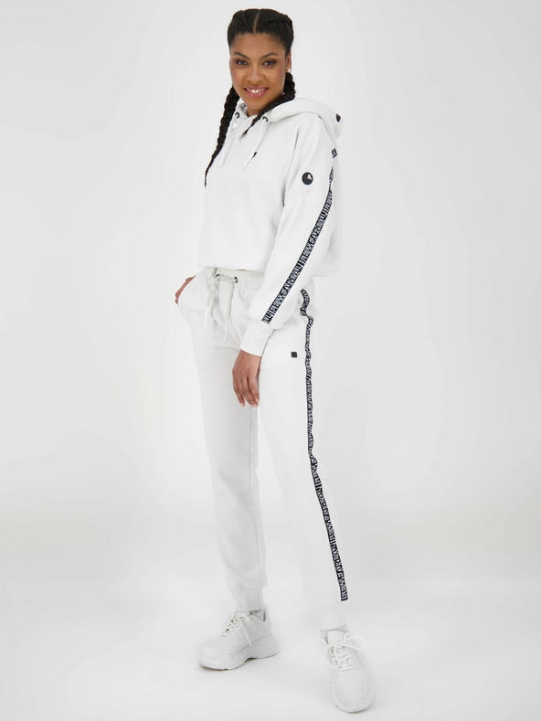 Alife and Kickin Fehér női melegítőnadrág Alife and Kickin hajtókával