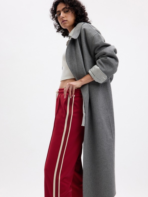 GAP Rugalmas derekú melegítő GAP