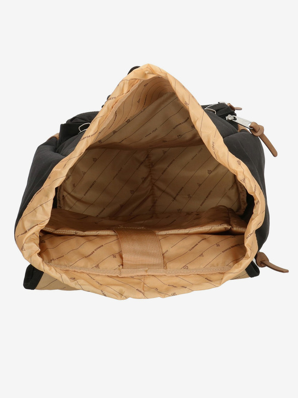 Enrico Benetti Hátizsák Enrico Benetti Santiago 17" notebook hátizsák 23 l Fekete