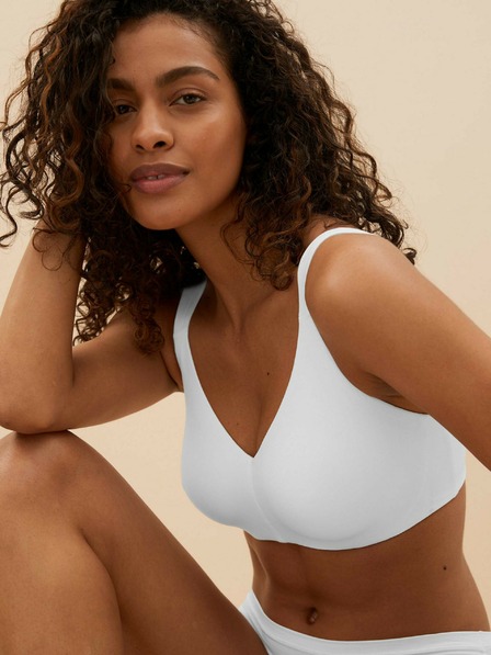 Marks & Spencer Flexifit™ zsugorodó melltartó merevítővel, 4,5-es méret. C-G Marks & Spencer fehér