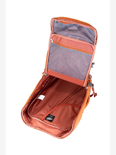 CabinZero Narancssárga uniszex hátizsák CabinZero Adventure Sahara Sand (32L)