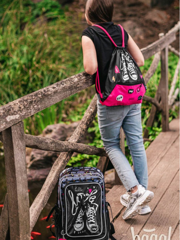 BAAGL  Fekete táska zsebbel tornacipő Baagl