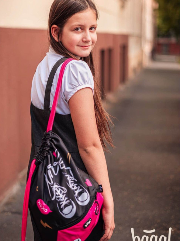 BAAGL  Fekete táska zsebbel tornacipő Baagl