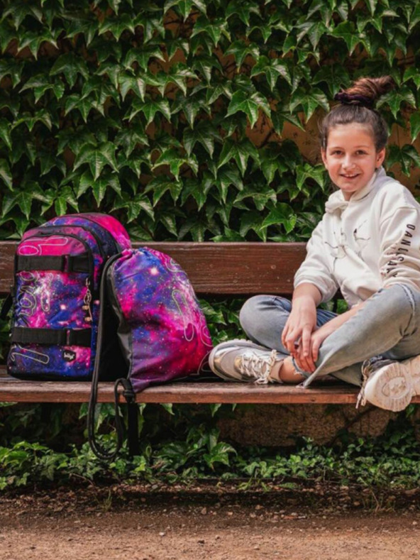 BAAGL  Lila gördeszka galaxis táska Baagl