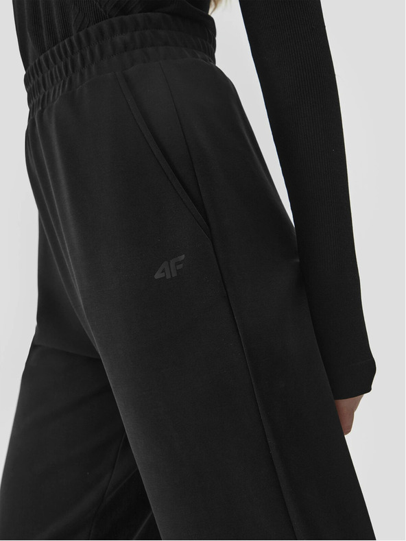4F Női joggeres melegítőnadrág modállal 4F
