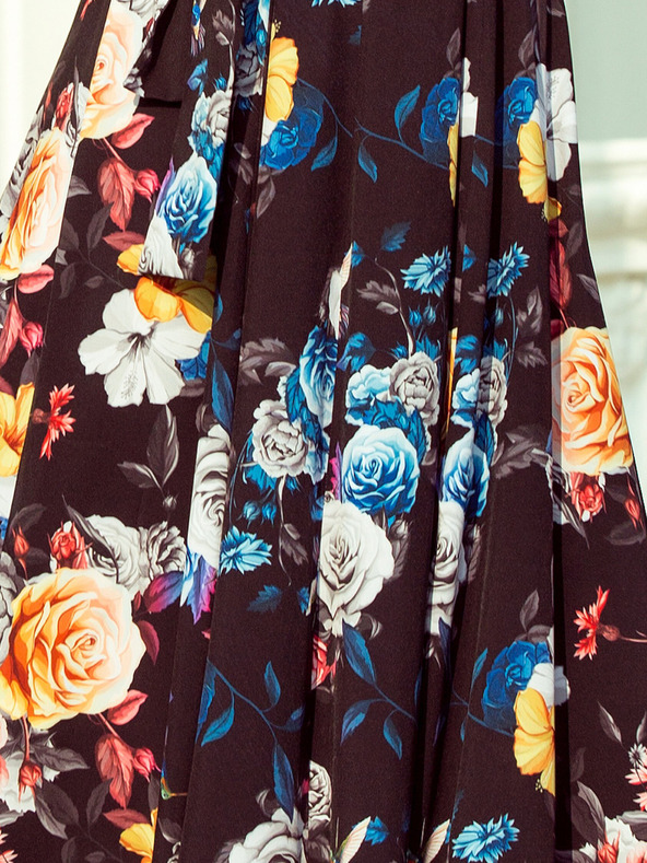 numoco Hosszú ruha fodrokkal - fekete + színes virágok Numoco