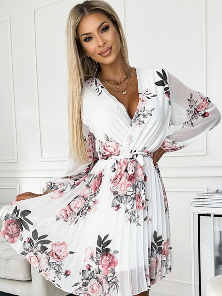 numoco Rakott ruha nyakkivágással, hosszú ujjakkal és övvel - fehér rózsákkal Numoco YSABELv