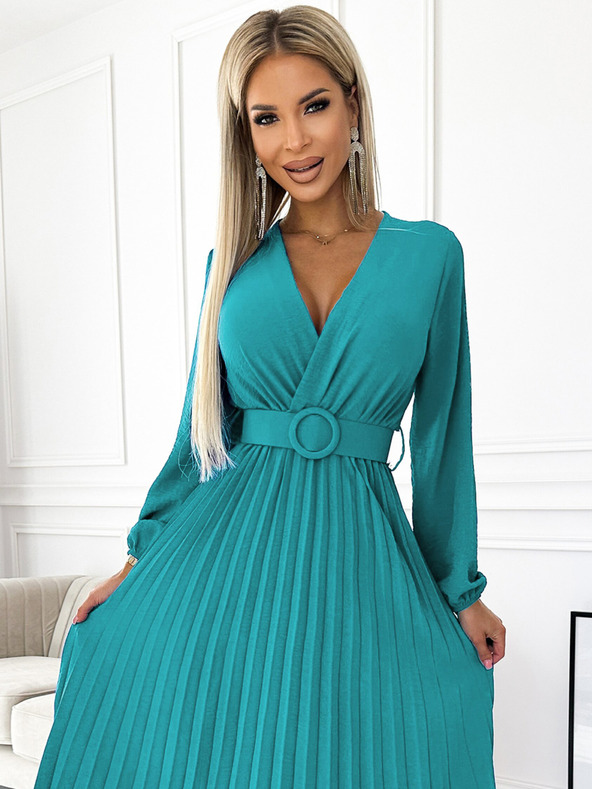 numoco Pliszírozott midi ruha nyakkivágással, hosszú ujjakkal és széles övvel - tenger színű Numoco VIVIANA