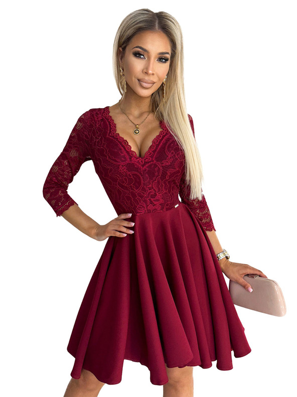 numoco Hosszabb hátú, nyakkivágású ruha - bordó Numoco NICOLLE