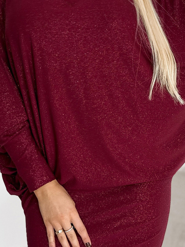 numoco Denevér ruha nyakkivágással - bordó, csillámokkal Numoco