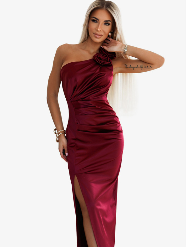 numoco Hosszú szatén egyvállú ruha rózsákkal - bordó Numoco AURORA