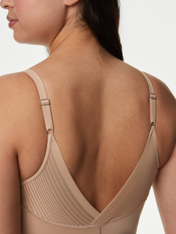 Marks & Spencer Bézs színű Marks & Spencer női feszesítő és formázó ing