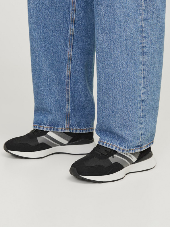 Jack & Jones Szürke és fekete Jack & Jones férfi edzőcipő