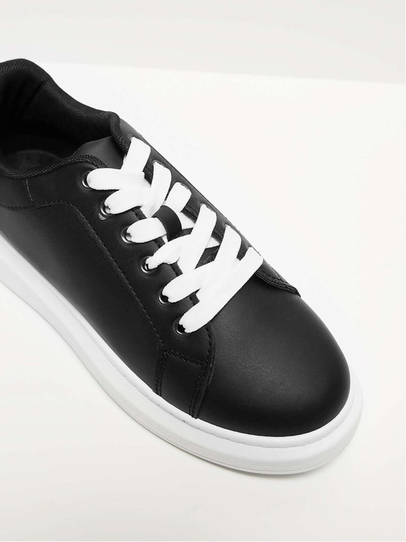 Moodo Fekete női bőr tornacipő Moodo