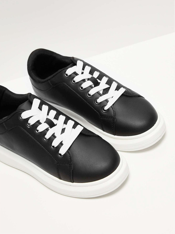 Moodo Fekete női bőr tornacipő Moodo