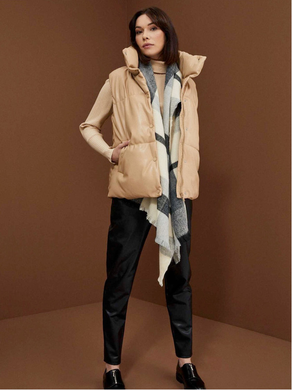 Moodo Moodo Bézs színű női steppelt mellény