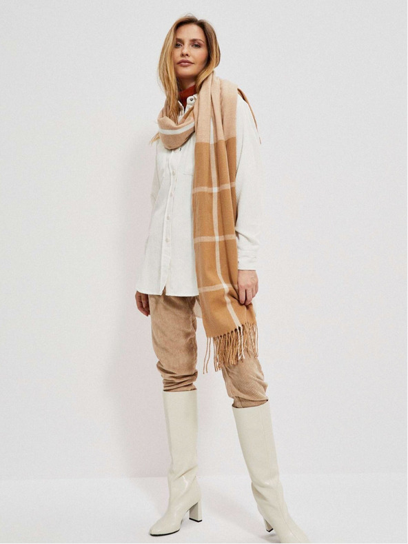 Moodo Karó sál rojtokkal