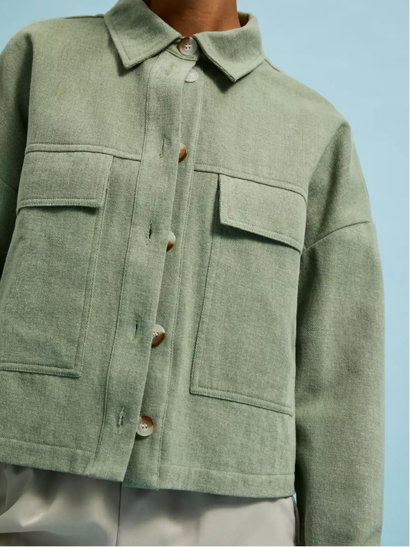 Moodo Olajzöld kabát zsebekkel és gallérral Moodo