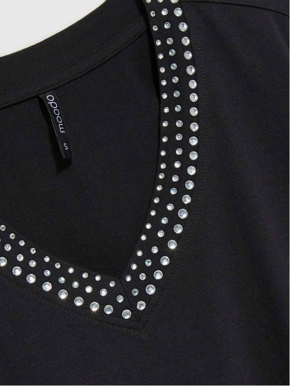 Moodo Fekete női póló dekoratív nyakkivágással Moodo