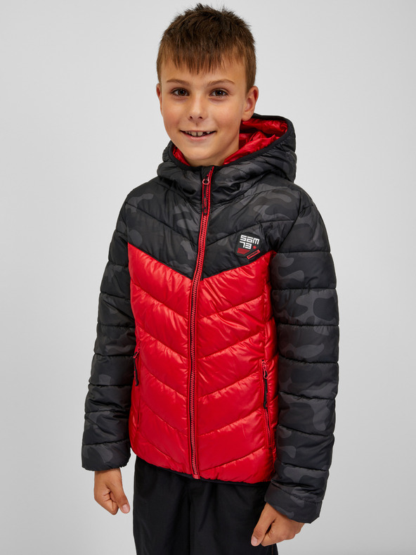 Sam 73 Fekete és piros fiú steppelt kabát kapucnival SAM 73 Jerry