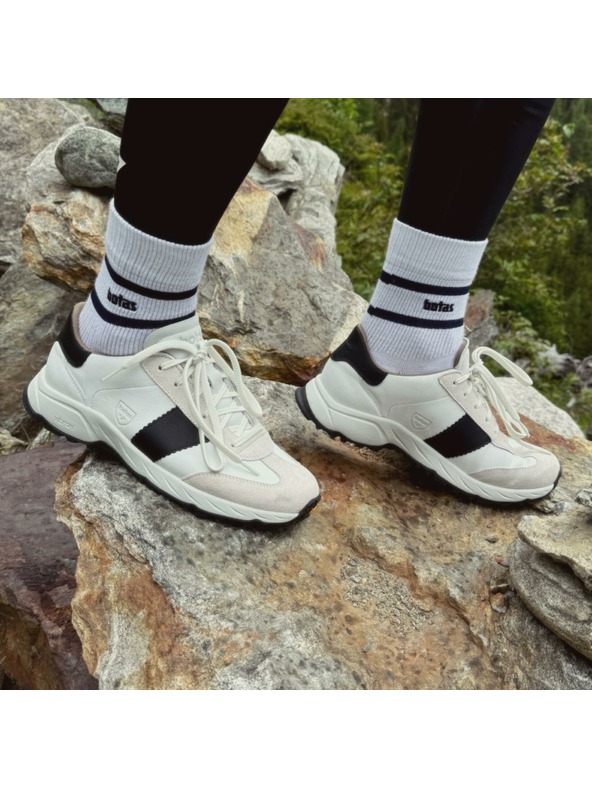 Vasky Botas Nordic Shadow - Férfi bőr kültéri tornacipő / csizma fehér-fekete cseh gyártás Zlínből