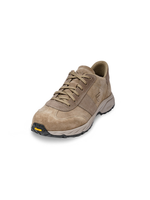 Vasky Botas Nordic Brown - Férfi bőr kültéri tornacipő / csizma barna cseh gyártás Zlínből