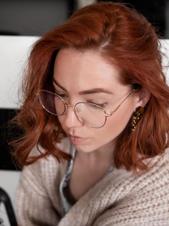 VEYREY VeyRey Kék fényt blokkoló szemüveg Ovális Petronell Fekete arany