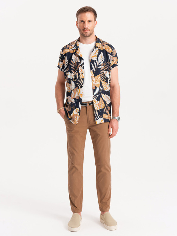 Ombre Clothing Barna férfi chino nadrág dekoratív övvel Ombre Ruházat Ombre Clothing