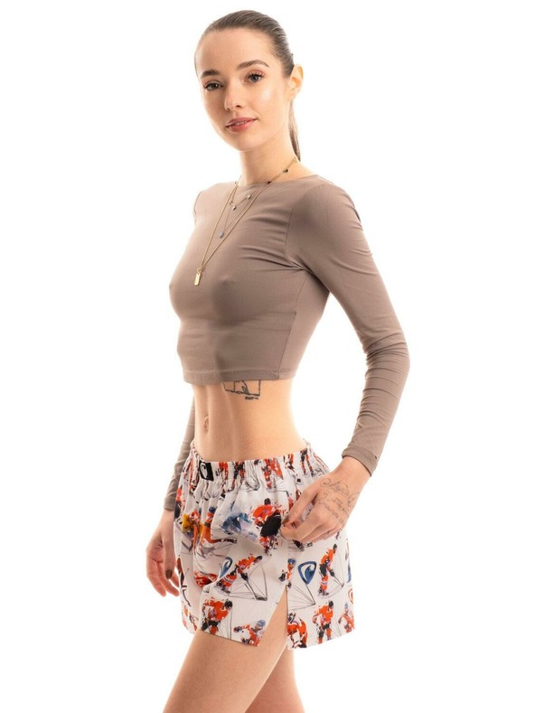 Represent Női BELLA rövidnadrág WE ARE THE CHAMPIONS Női BELLA rövidnadrág WE ARE THE CHAMPIONS Képviselet