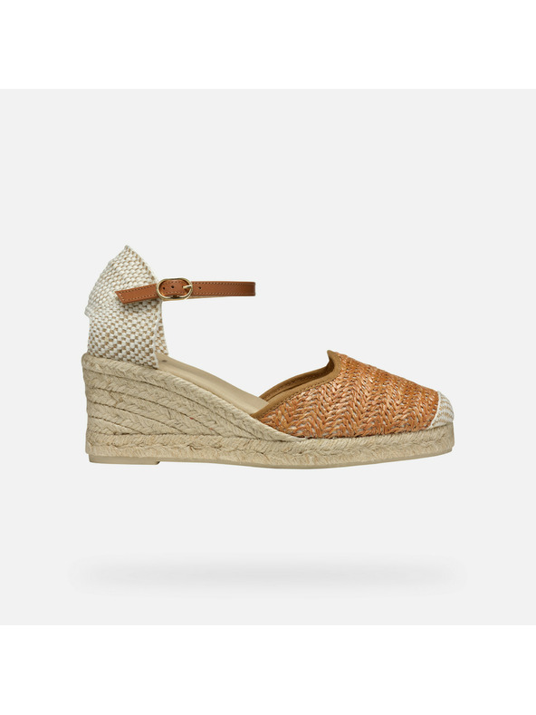 Geox Világosbarna női szandál Geox Gelsa Low