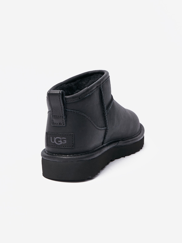 UGG Fekete UGG Classic Ultra Mini női bakancs