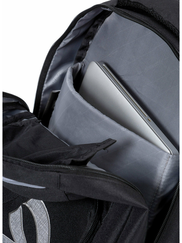 Meatfly Meatfly hátizsák Exile Black 24 L + TOLLTARTÓ AJÁNDÉKBA | Fekete | Térfogat 24 L