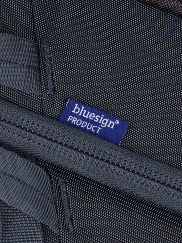 Thule Sötétszürke 90 l Thule Subterra 2 trolitáska