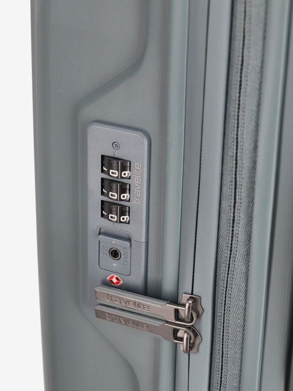 Travelite Három darabos Travelite Elvaa 4w S,M,L utazóbőrönd készlet szürkéskék színben