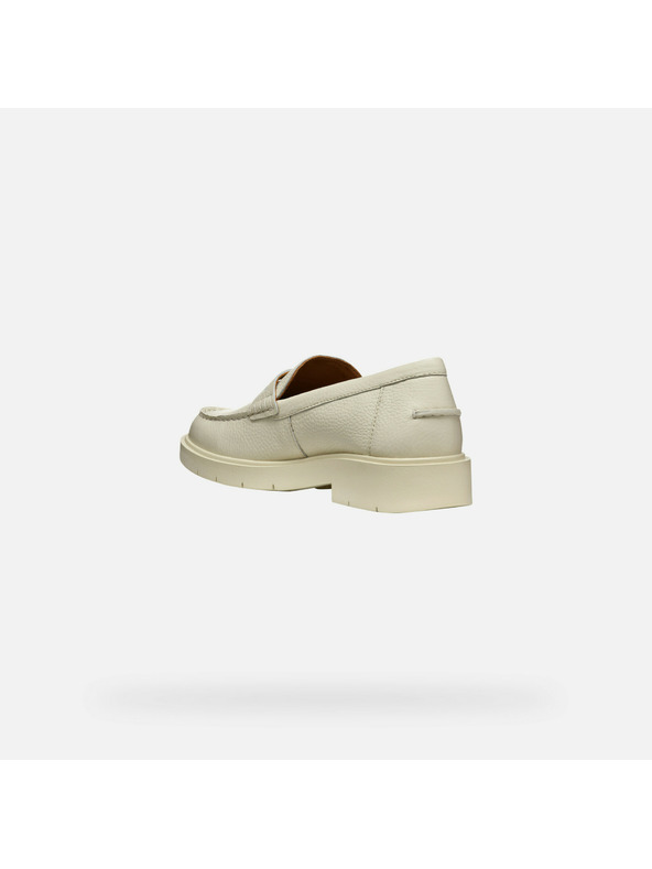 Geox Krémes Geox Spherica EC1 női mokaszín