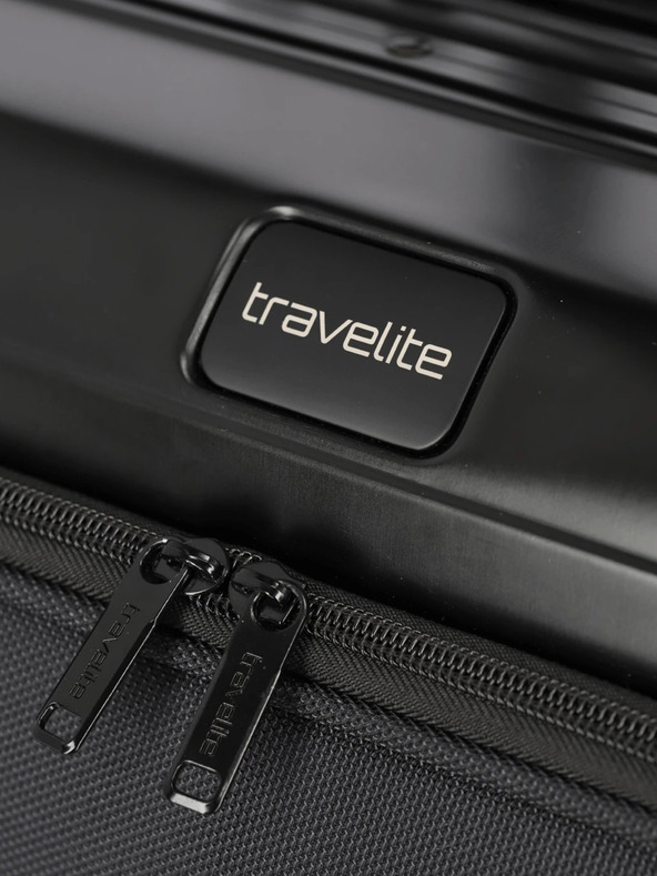 Travelite Fekete Travelite Next 4w S bőrönd elülső zsebben