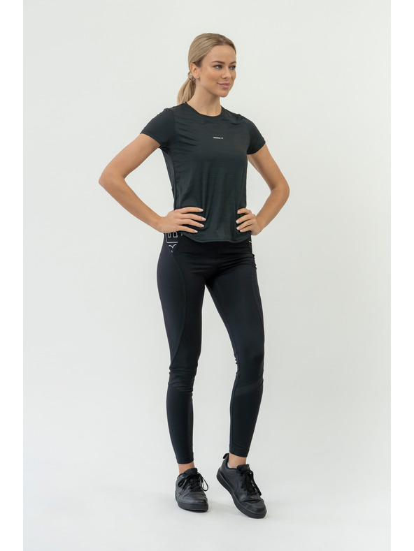 Nebbia FIT Activewear "Airy" póló fényvisszaverő logóval 438 Nebbia