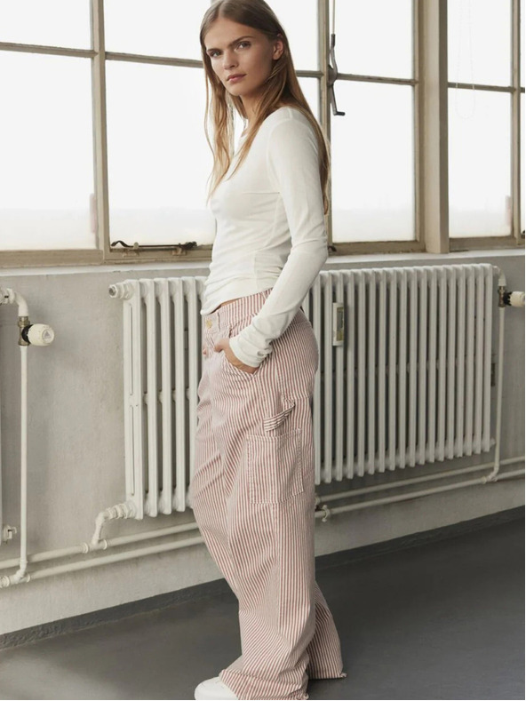 Sofie Schnoor Fehér és piros női csíkos buggyos nadrág Sofie Schnoor