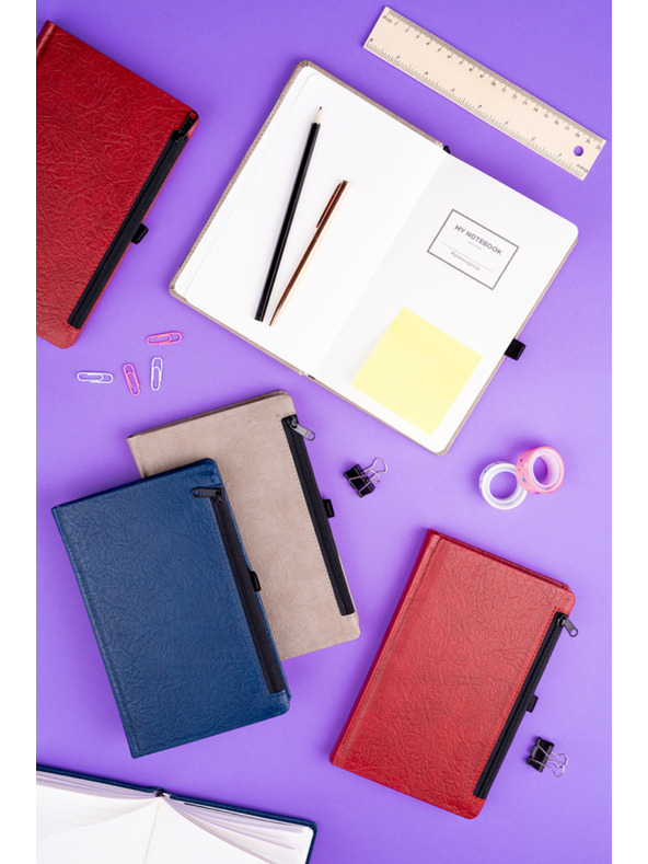 NOTIQUE NOTIQUE Hardy kék jegyzetfüzet, vonalas, 13 x 21 cm