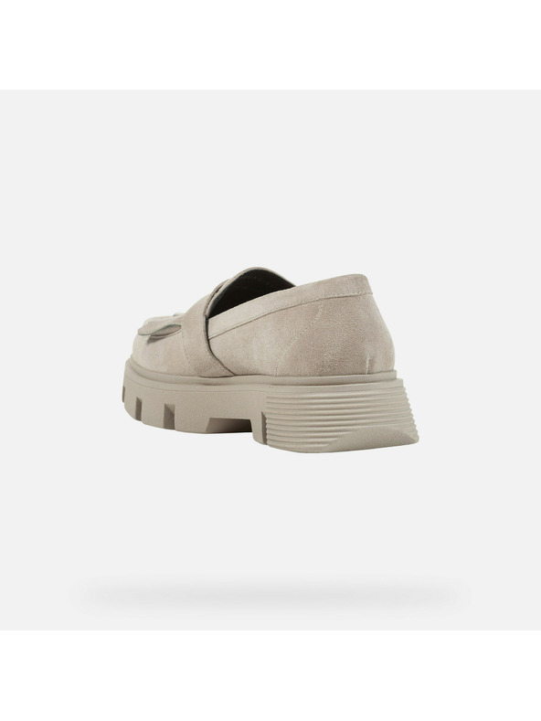 Geox Krémszínű Geox Vilde női mokaszín