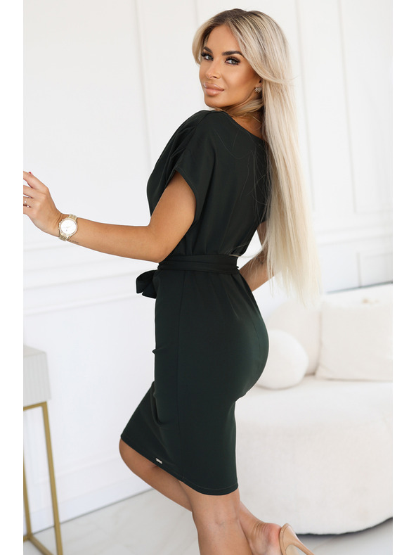 numoco ROXI ruha aszimmetrikus szoknyával és övvel