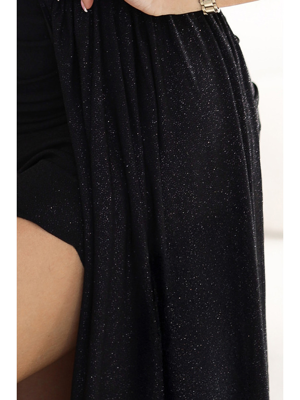 numoco SELENA hosszú ruha egy vállpánttal, csillogó fénnyel és hasítékkal