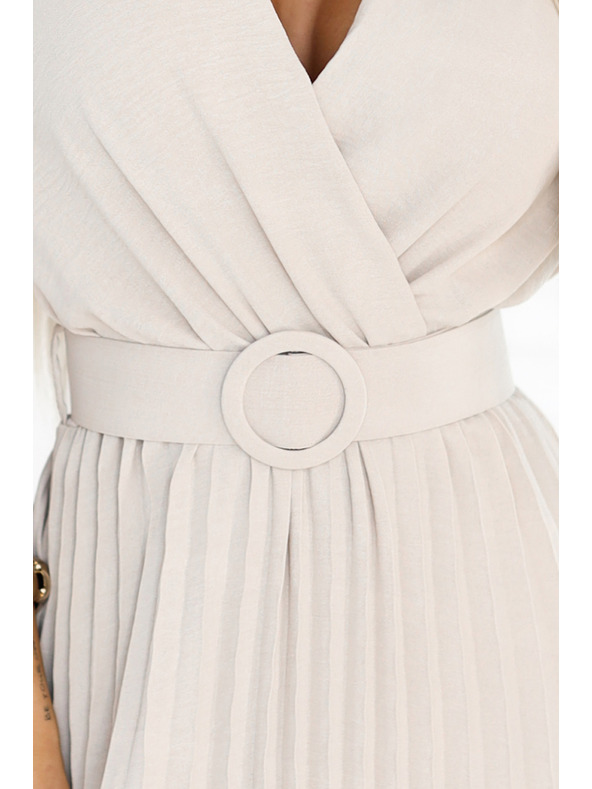 numoco LYRA pliszírozott midi ruha V nyakkivágással és széles övvel