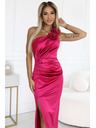 numoco AURORA Szatén hosszú ruha egy vállpánttal, rózsával és hasítékkal | Rózsaszín